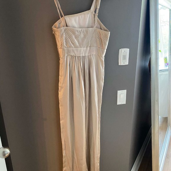 BCBG Max Azria vapor/champagne pleated bodice one shoulder silk gown - Size 6 - Picture 2 of 3
